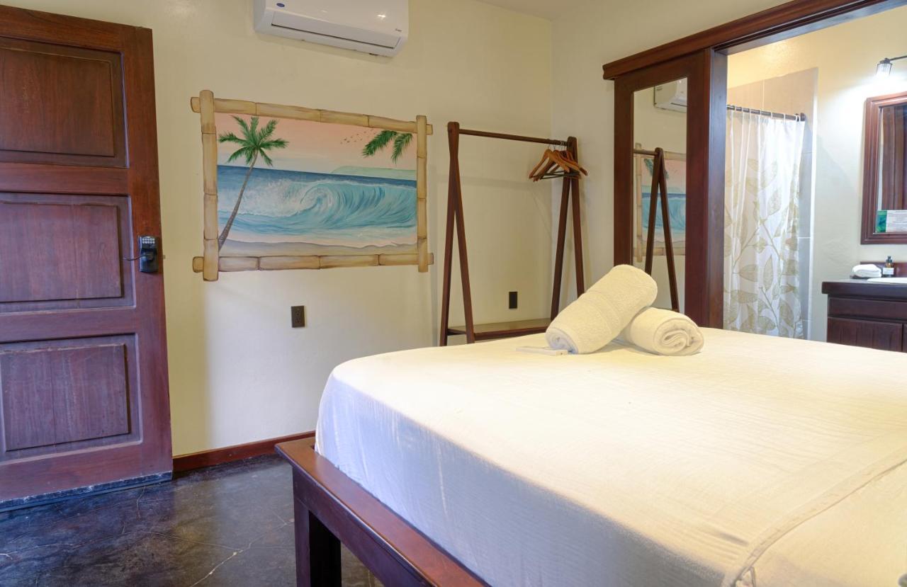 Hona Beach Hotel Dominical Eksteriør billede